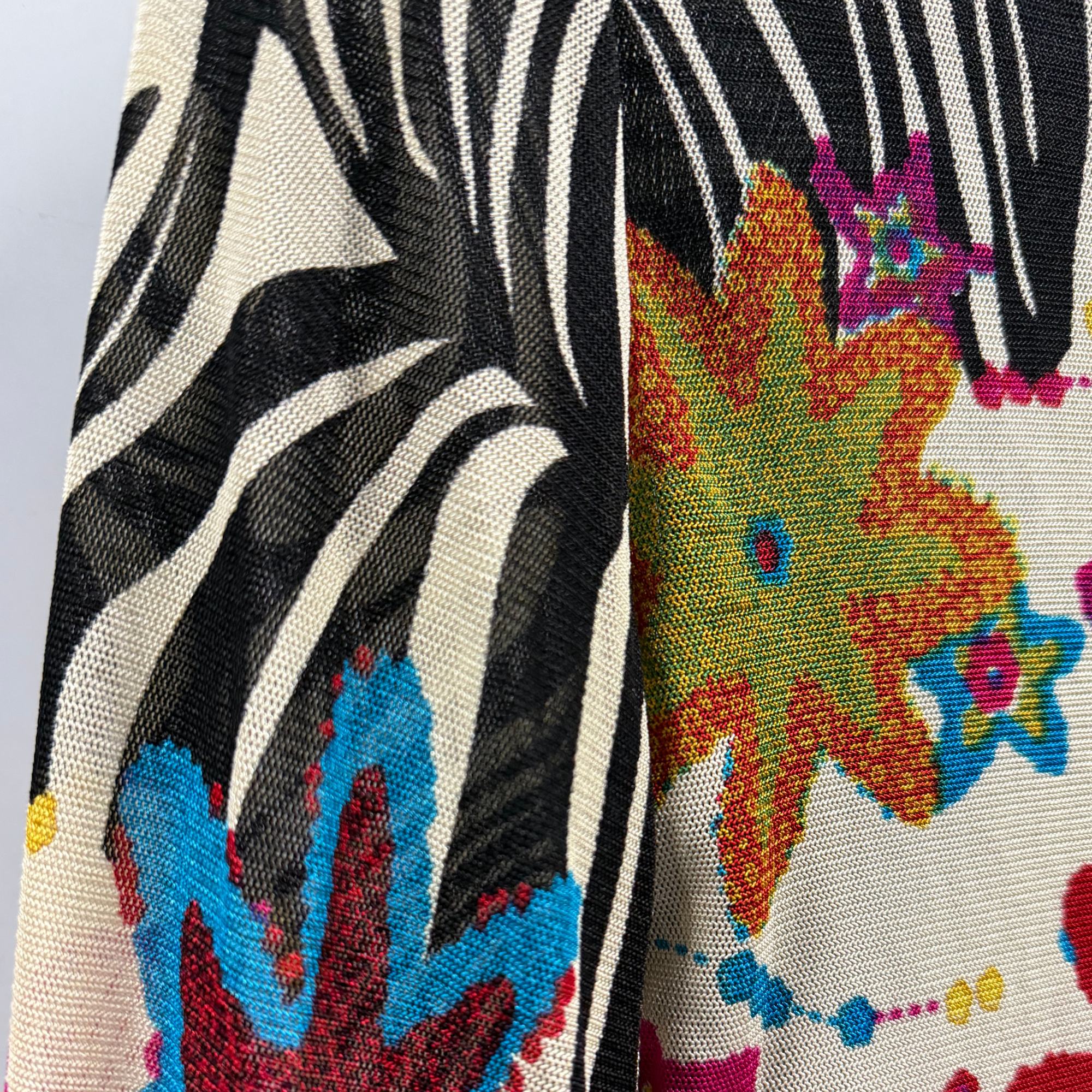 Azi Jeans Floral & Zebra Graphic Long Sleeve Shirt - L