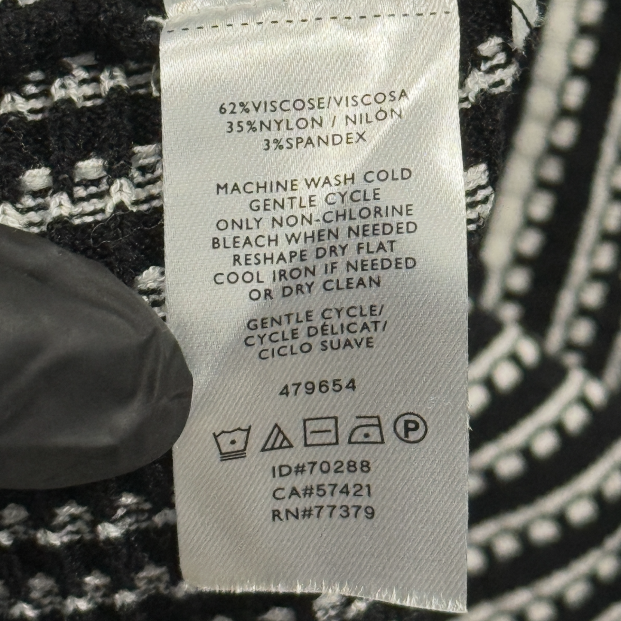 Ann Taylor Black & White Textured Stripe Sweater – XS